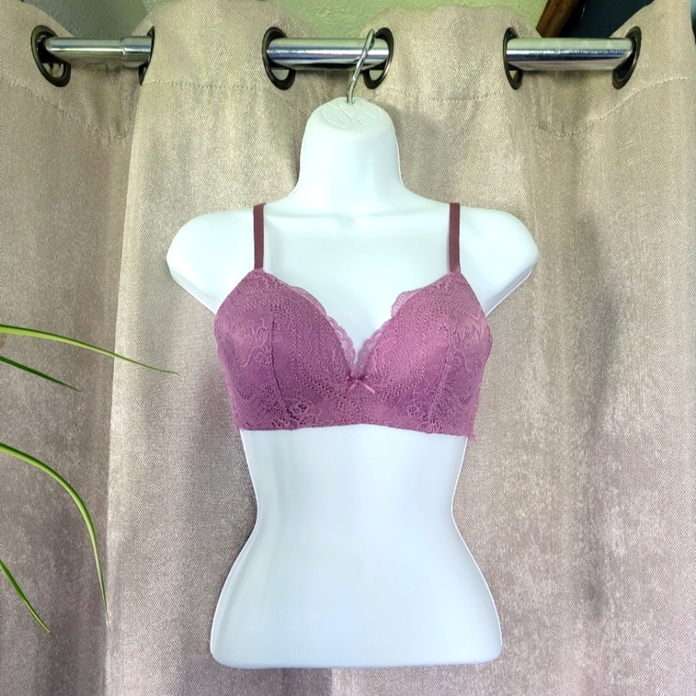 NWOT⭐️La Vie En Rose Lace Wireless Bra in Mauve⭐️